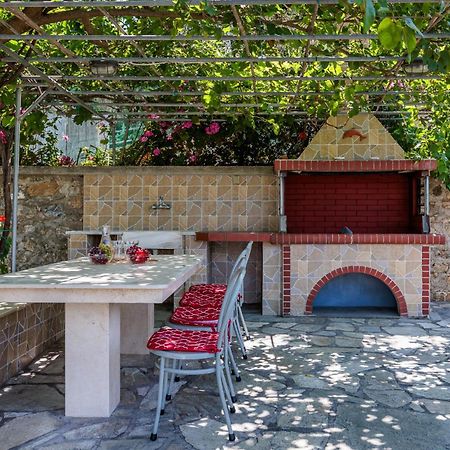 Anesis Apartment 2 Fireplace Skopelos Town Exterior photo