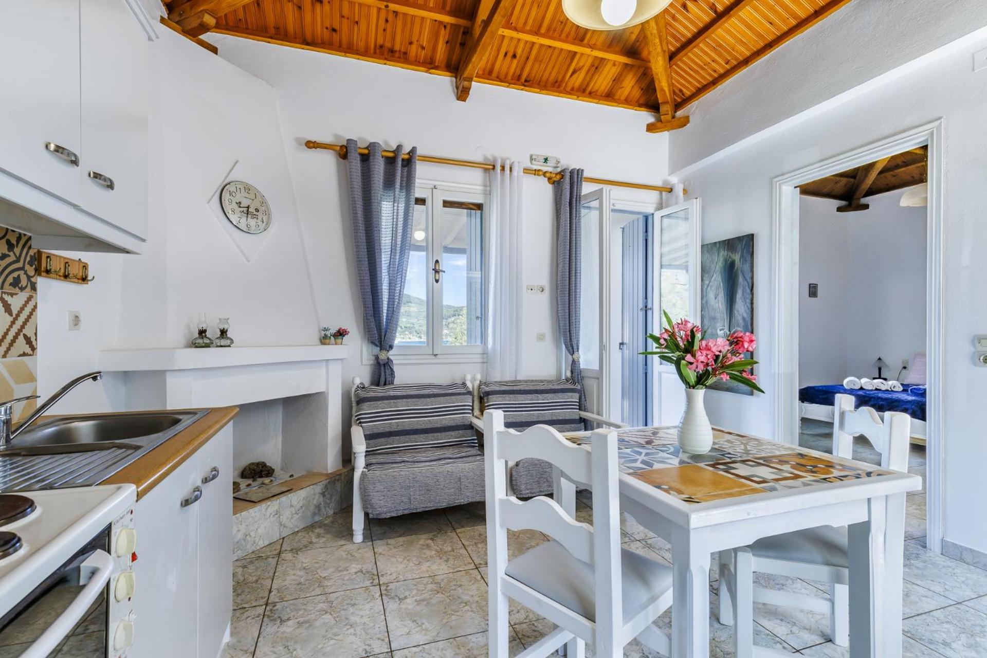 Anesis Apartment 2 Fireplace Skopelos Town Exterior photo